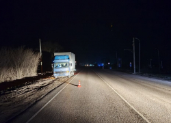 В Геническом округе пешеход чудом выжил после наезда грузовика на трассе
