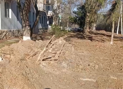 Масштабная замена труб в Скадовске обернулась уничтожением городской среды