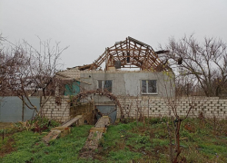 В Херсонской области под обстрелами ВСУ погибли два человека, ранена пенсионерка