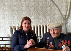 Офицеры Следкома Херсонской области навестили ветеранов Великой Отечественной войны 