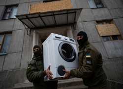 «Вынесли всё до ложки»: херсонцы рассказали о мародёрстве в оккупированном ВСУ Херсоне