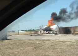 Атаки ВСУ на Алешкинский округ: погибла женщина, горят дома и подстанции