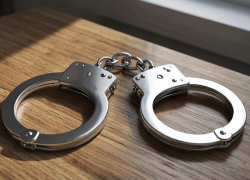 В Херсоне начальник медслужбы ТЦК помогала за доллары уклоняться от мобилизации