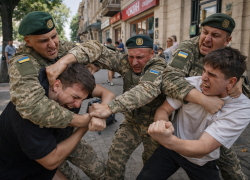 В Херсоне парень получил от ТЦК перцовку в лицо и попал в реанимацию
