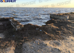 В Скадовске жители просят привести в порядок набережную и пляжную зону