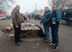 В Херсонской области чиновники выявили нарушения на рынке выходного дня