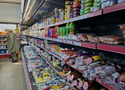 В Геническе торговцы наживались на людях, завышая цены на соцтовары