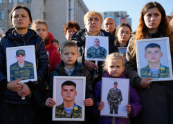 В Херсоне прошли митинги с требованиями к Киеву