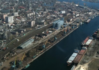 На Украине приговорили рабочих речпорта к 12 годам за помощь людям в Херсоне