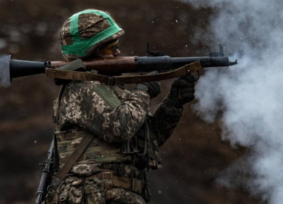 Новости СВО: МИД Украины пригрозил Путину и упомянул Хаменеи, Киев переименует районы в ДНР, взлетел на воздух ангар ВСУ в Херсоне