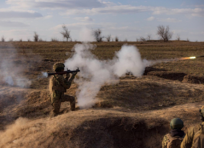 Новости СВО: Украину ждёт «триггерное событие», в Киеве хотят сбивать «Орешник», под Херсоном «Мята» вытаскивает раненых