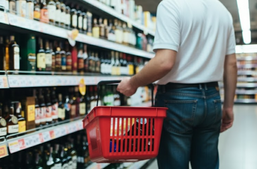 Теперь в Херсонщине алкоголь купить можно будет только через MAX и «Госуслуги»