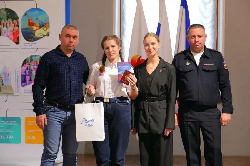 Активистка Движения Первых София Дмитерко: как творчество, сцена и внутренняя сила помогают находить себя