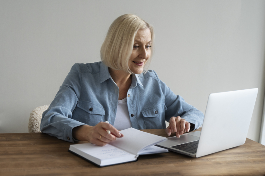 Жители Херсонской области получат доступ к более чем 100 госуслугам