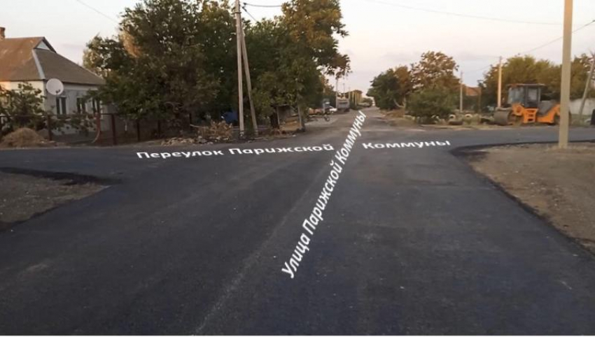 Стало известно, почему в Новоалексеевке дорожники оставили 350 метров улицы без асфальта