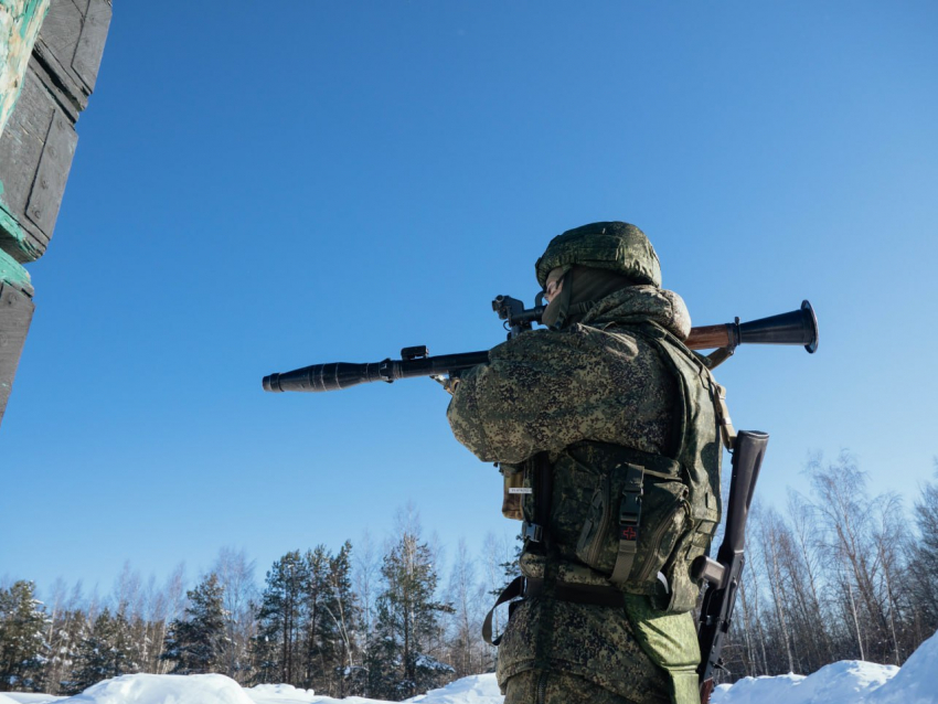 Новости СВО: почему Россия не «грохнет» Зеленского, дрон уничтожил дорогой Ми-8, реалии фронта в Херсоне