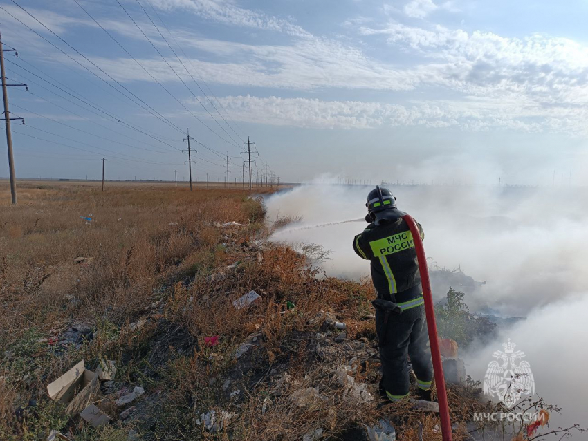 В Херсонской области объявили штормовое предупреждение из-за пожароопасности