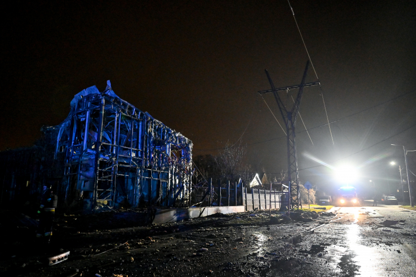 Сильные взрывы разнесли здание с дроноводами ВСУ в Херсонской области