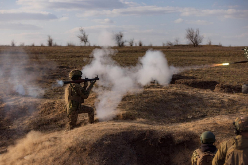 Новости СВО: Украину ждёт «триггерное событие», в Киеве хотят сбивать «Орешник», под Херсоном «Мята» вытаскивает раненых