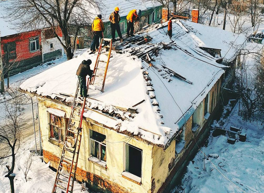 Геническ восстанавливается после атаки ВСУ: местные жители и администрация сплотились ради помощи пострадавшим