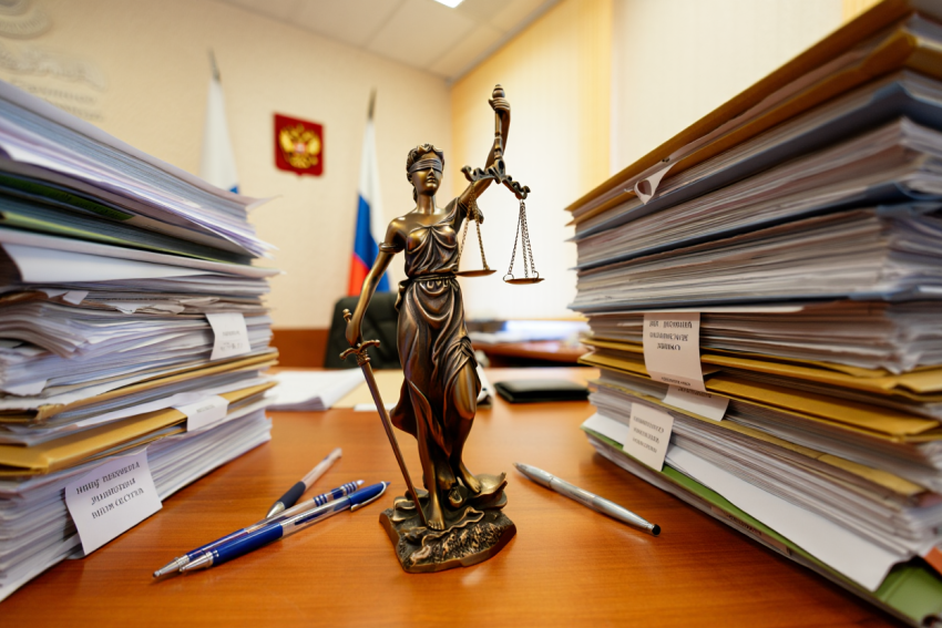 Супруги из Херсонской области получили сроки за госизмену и хранение взрывчатки