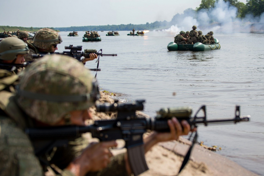 Военный блогер Подоляка опроверг высадку ВС РФ на правобережье Херсонской области