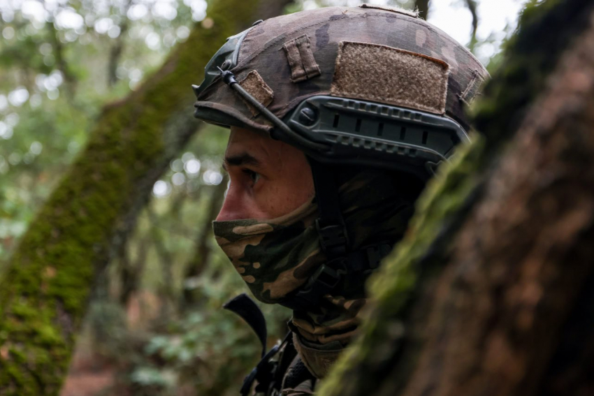 Пуля прошла навылет: боец ВС РФ раскрыл подробности зачистки Антоновского моста