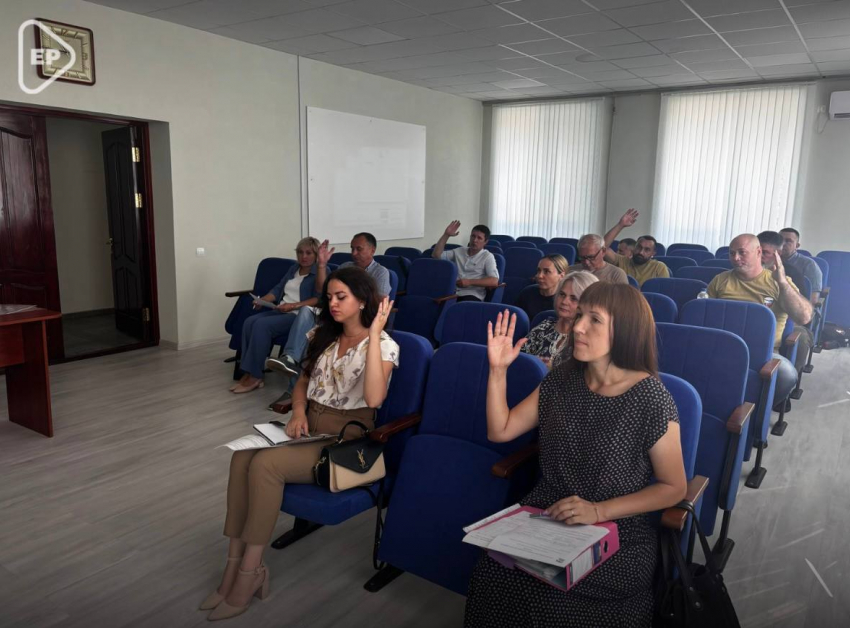 Жителей Новой Каховки возмутили премировавшие сами себя депутаты