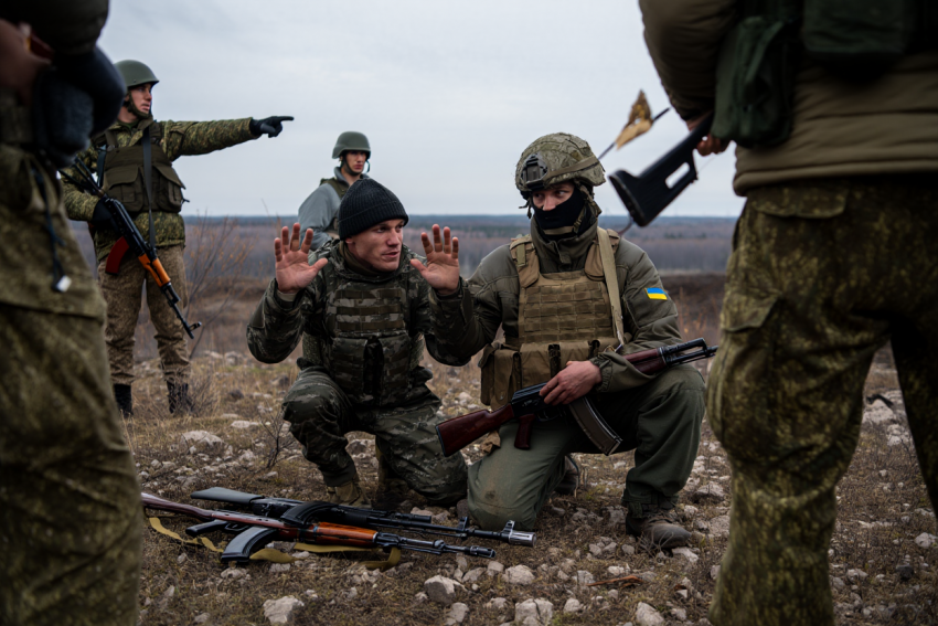 Новости СВО: ВСУшники пачками сдаются в плен, Кличко метит на место Зеленского и кадры разгрома боевиков под Херсоном