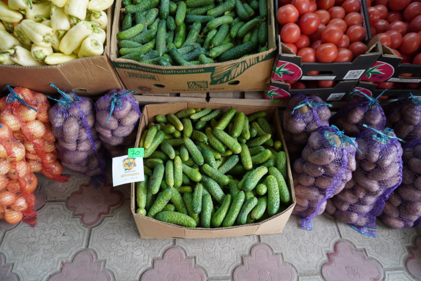 Прокуроры и Сальдо отрапортовали о падении цен на молоко, овощи и фрукты