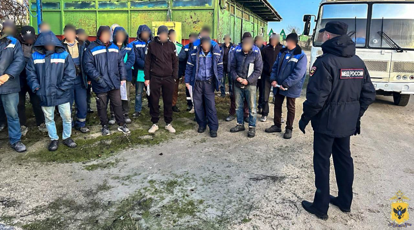 24 туркменских мигранта с фиктивной пропиской пойманы в Геническе