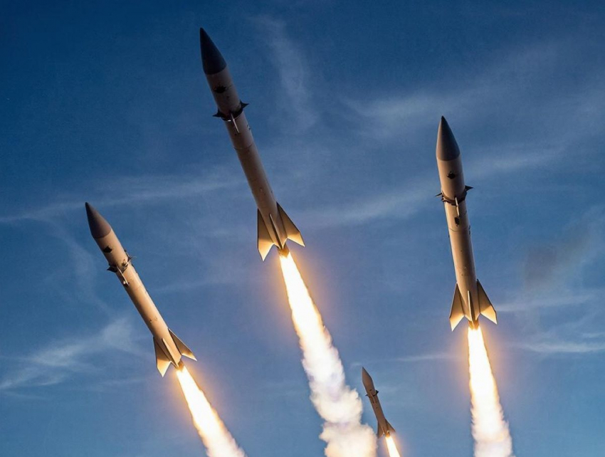 ВС РФ через Херсон нанесли массированный удар по Киеву