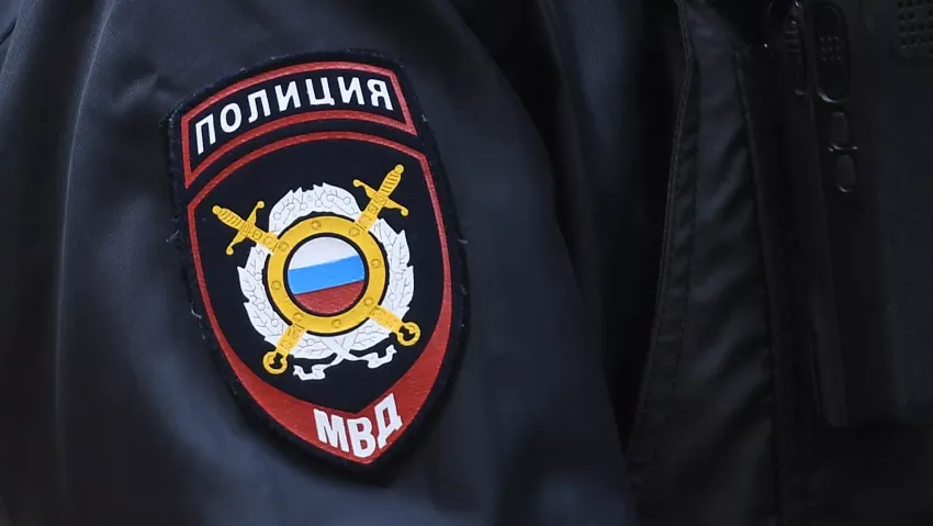 На Херсонщине полицейские мужественно уничтожили заросли дурман-травы