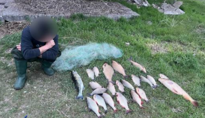 На Херсонщине задержали двух рыболовов-браконьеров