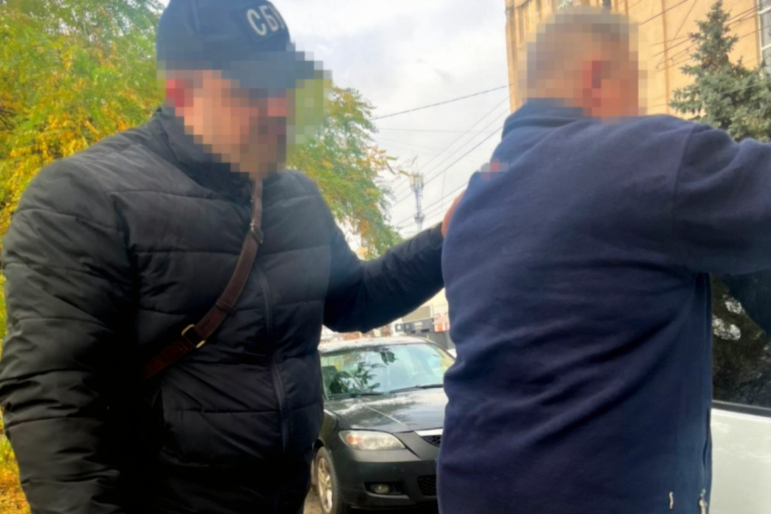 52-летнего жителя Херсонщины задержали за охрану тюрьмы и защиту города от бунта