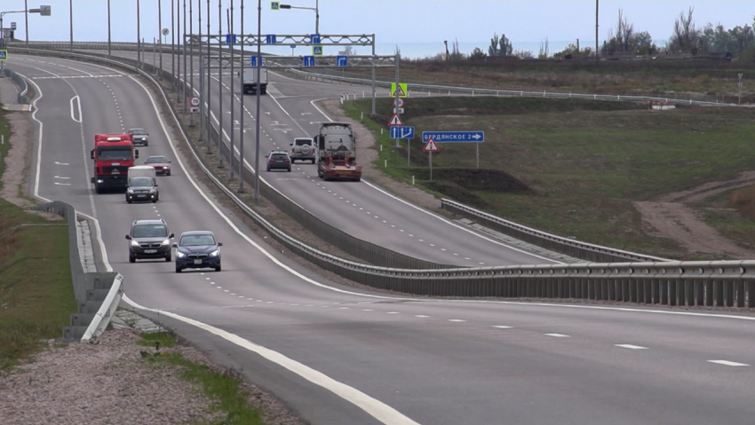 Прифронтовые дороги Херсонщины могут закрыть для гражданского транспорта