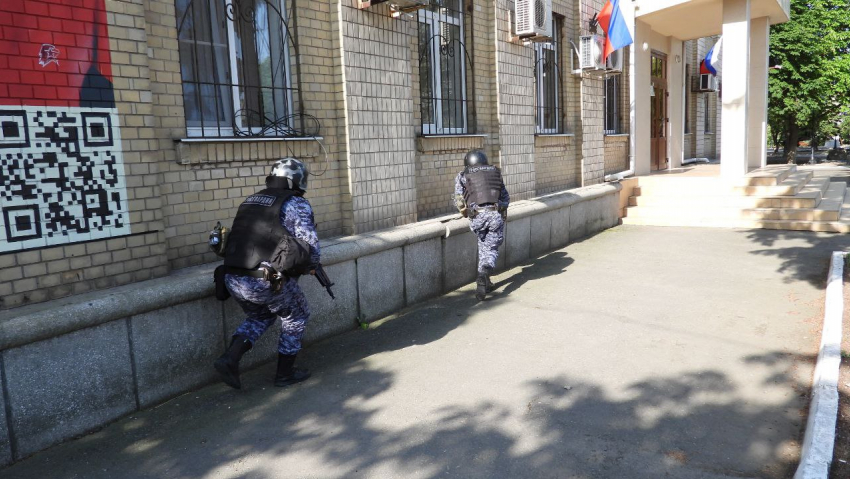 В Херсонской области «освободили заложников и обезвредили бомбу»